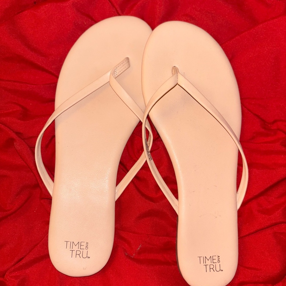 Time and Tru Women's Tan Sandals